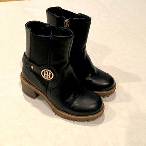 Tommy Hilfiger girls black combat boots with gold logo detail and side zipper